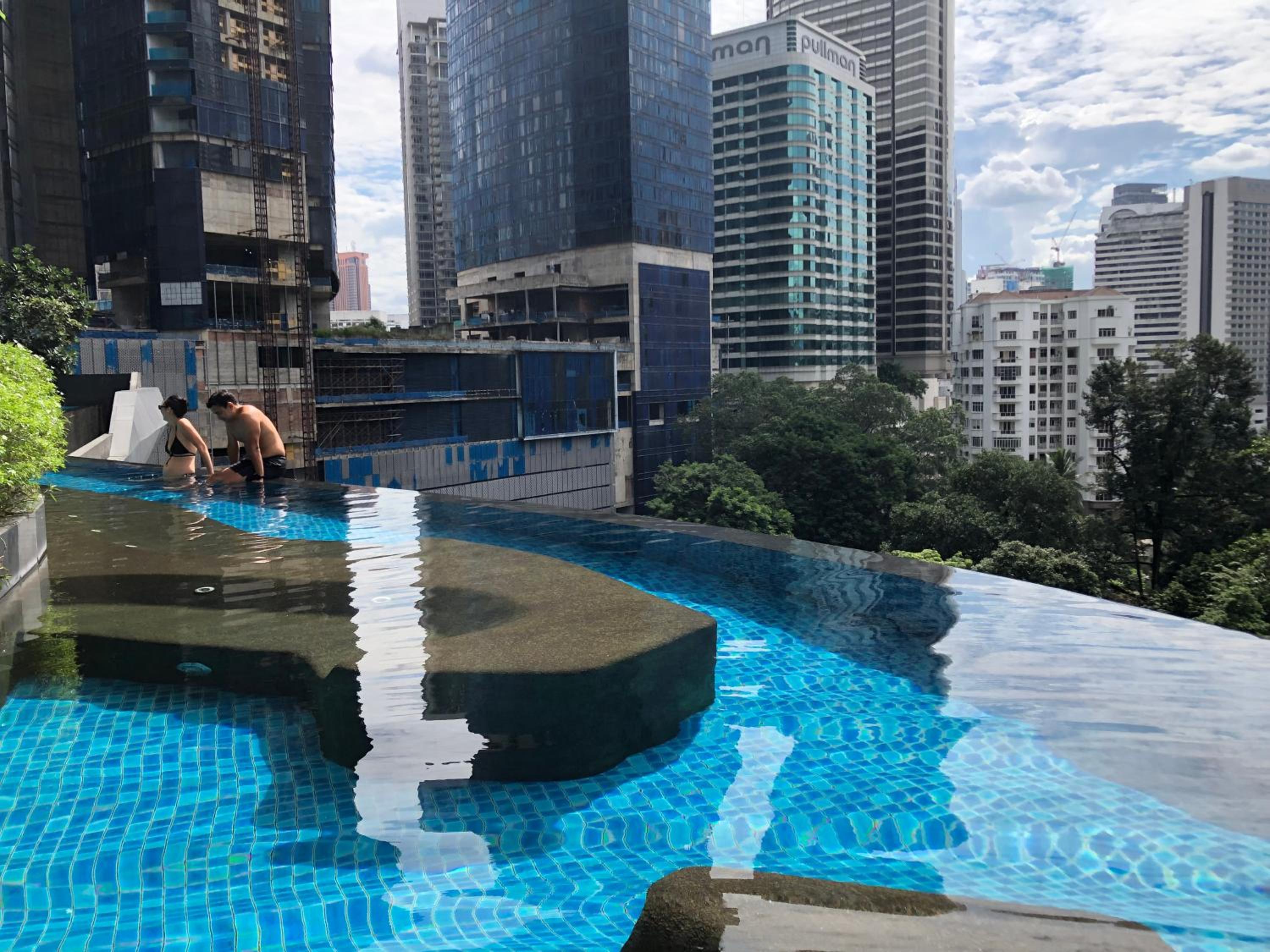 8 Kia Peng Suites KLCC by Luna