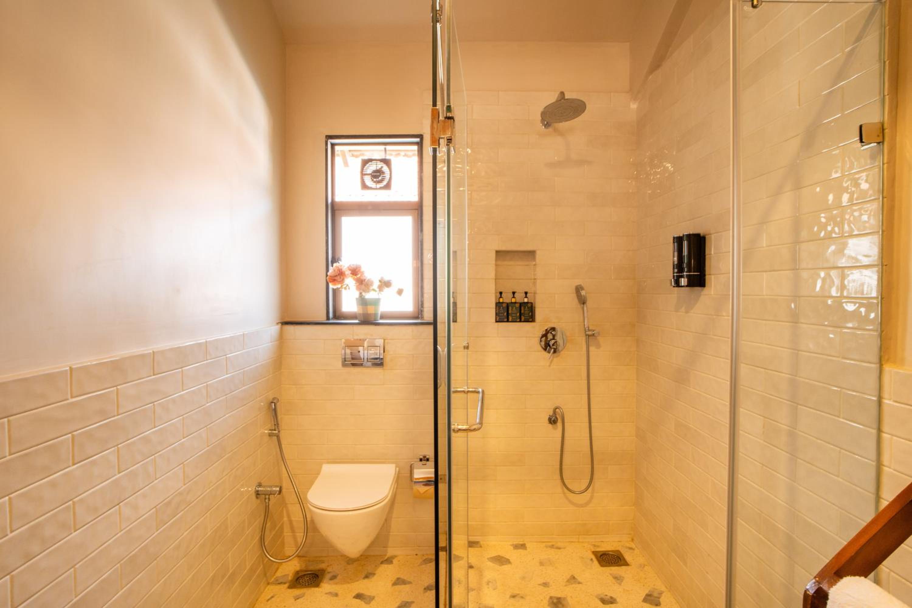 Photo 44
