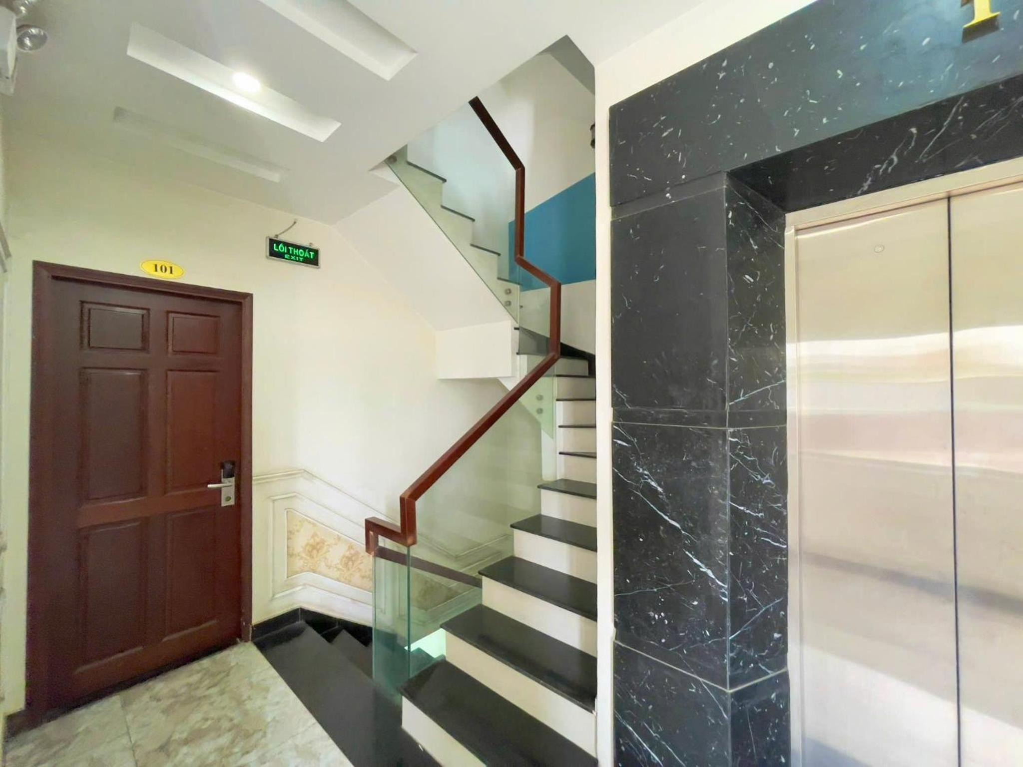 Khách Sạn Trần Long