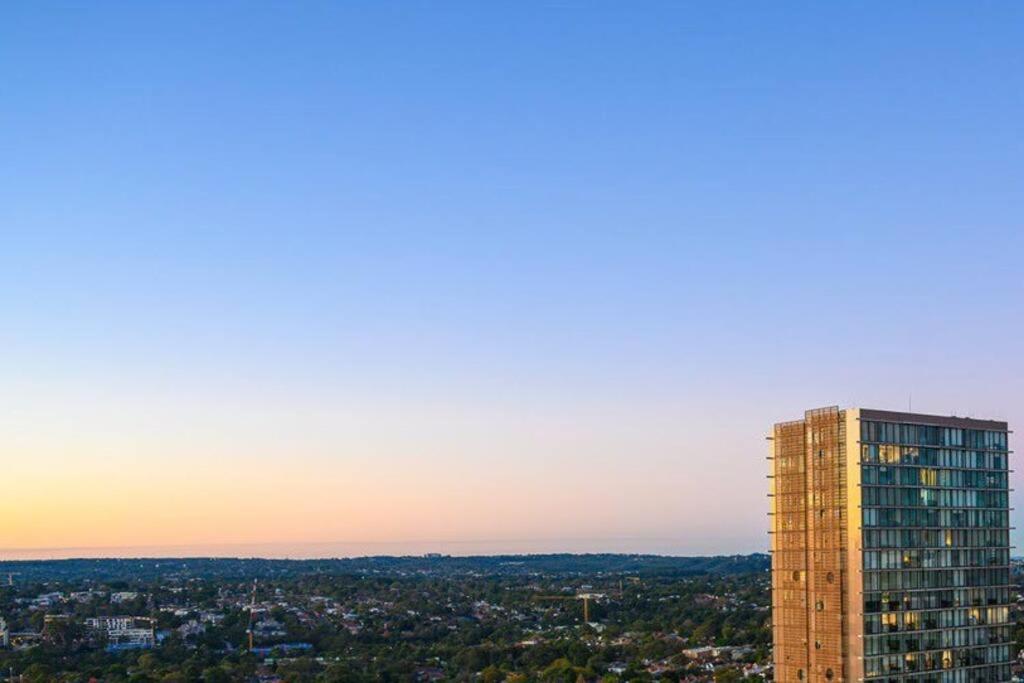 Premium 3Bed Luxury with Infinity Pool & Gym