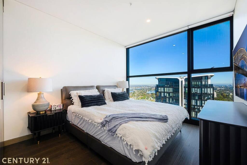 Premium 3Bed Luxury with Infinity Pool & Gym