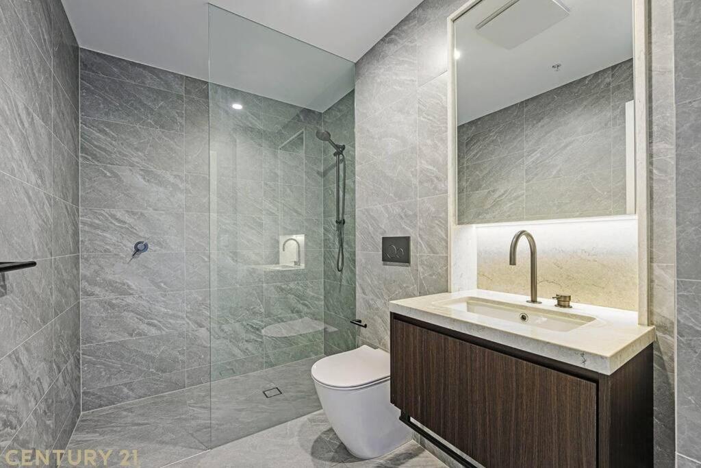 Premium 3Bed Luxury with Infinity Pool & Gym