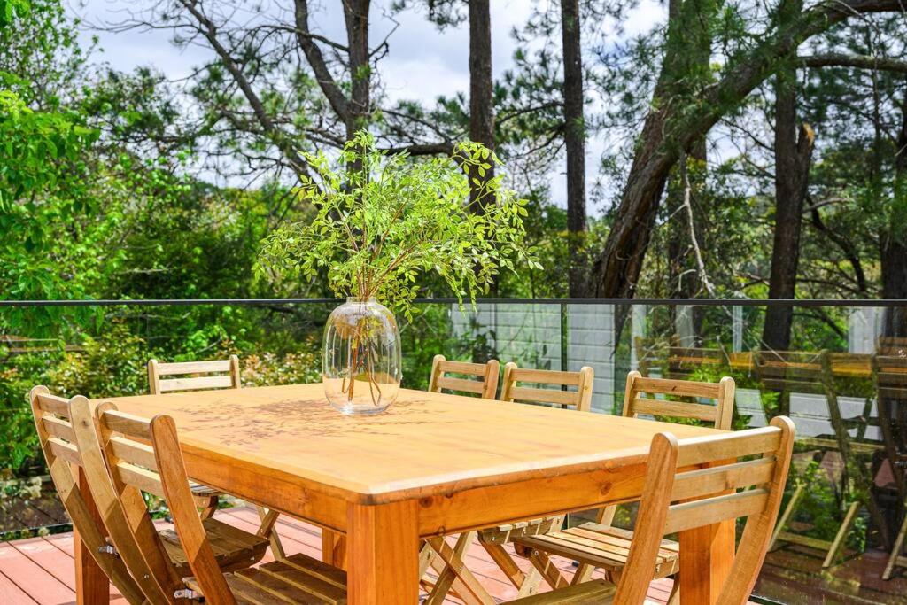4B2B Farm House w Private Deck, Shared Game Room