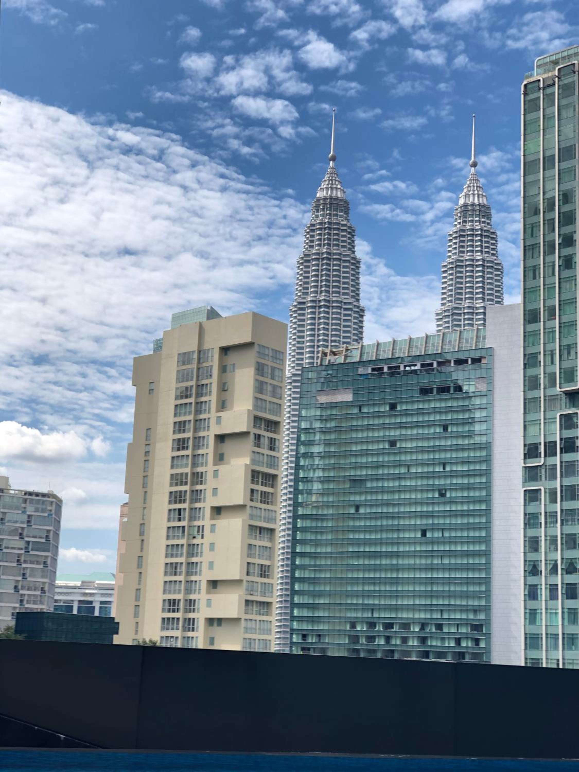 8 Kia Peng Suites KLCC by Luna