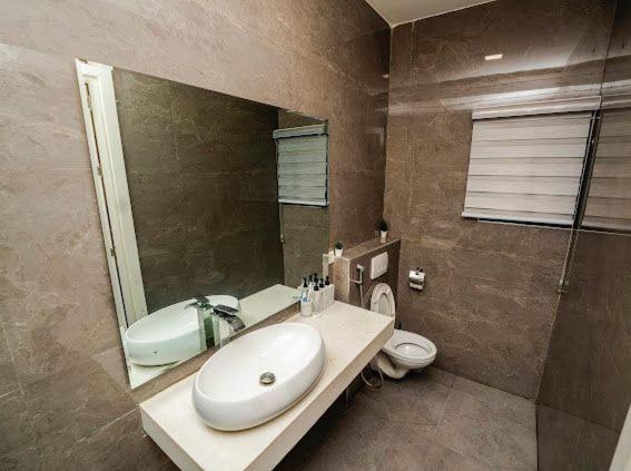 Gold apartments by 7th generation view 5