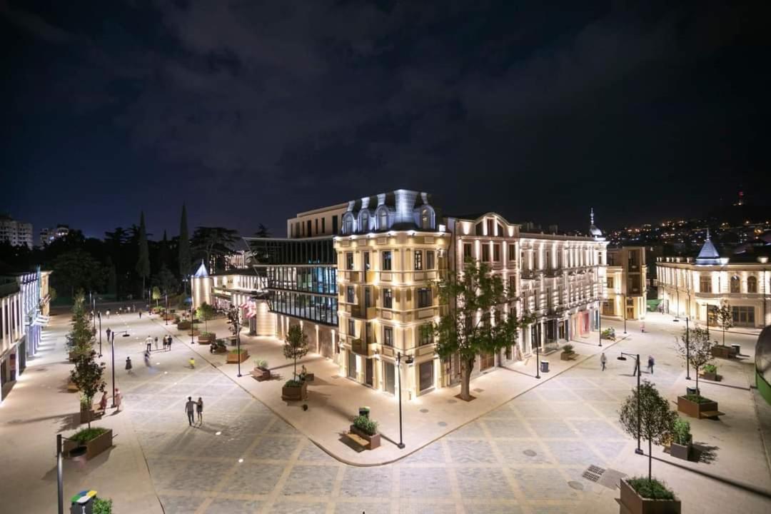 Tiny apartments on Orbeliani square - Green line