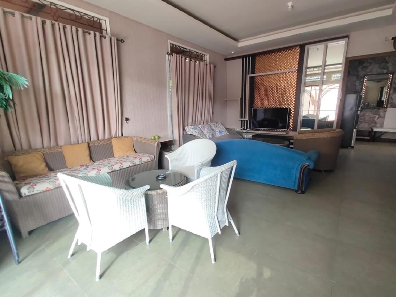 Villa Salsa - Vimala Hills