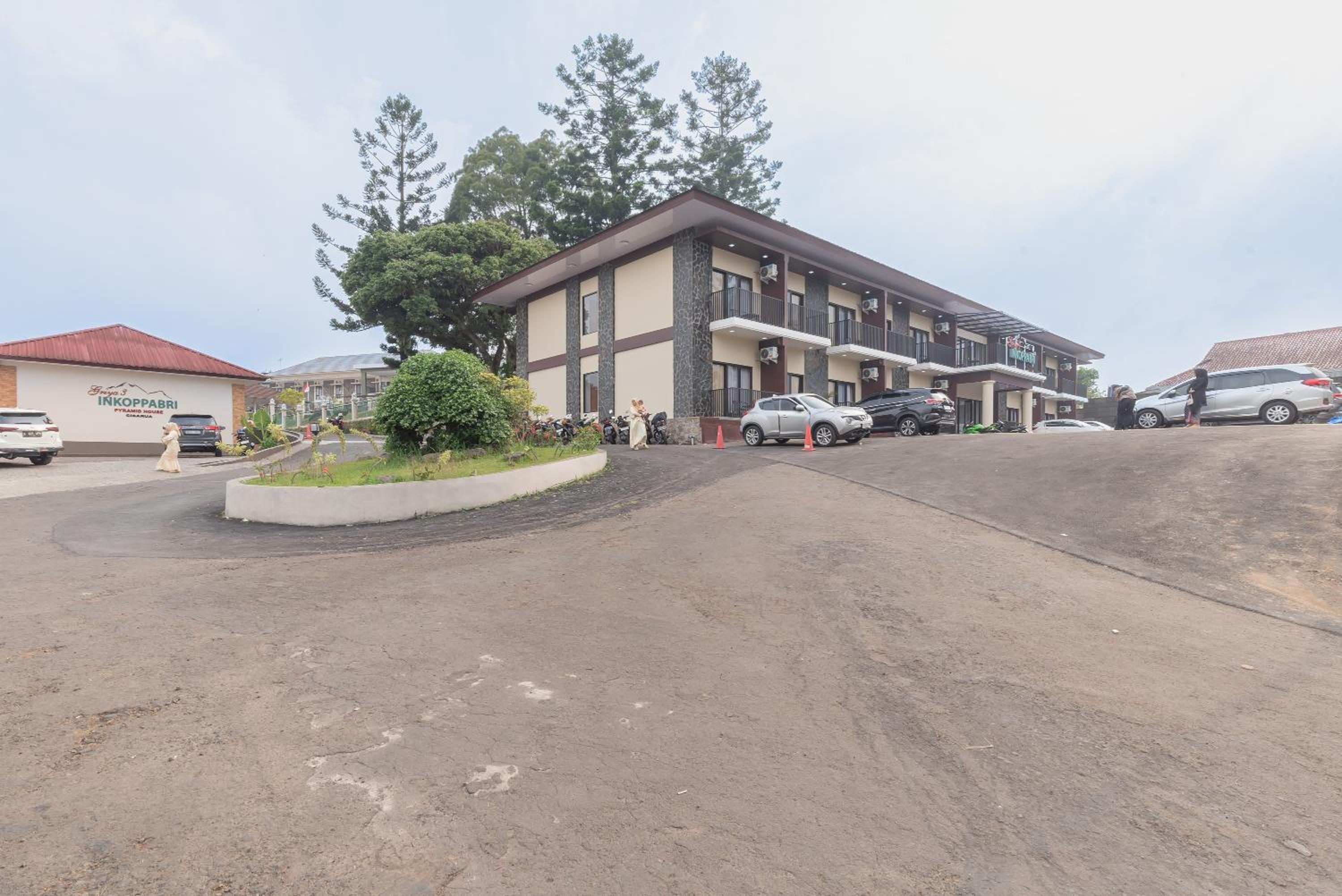 Urbanview Hotel Inkoppabri Cisarua Puncak