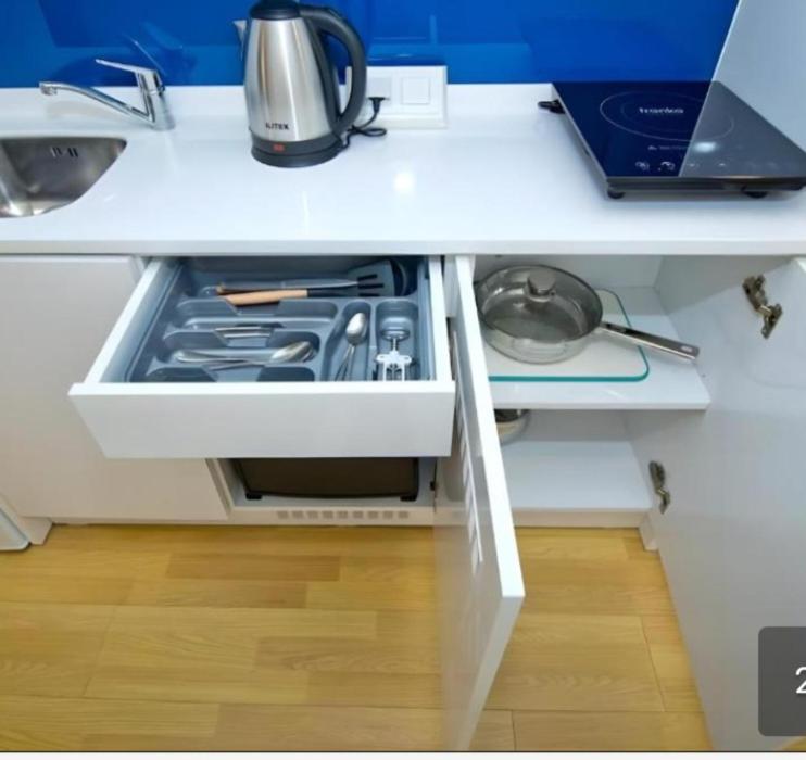 Sea VIP Apartments 4 view 5