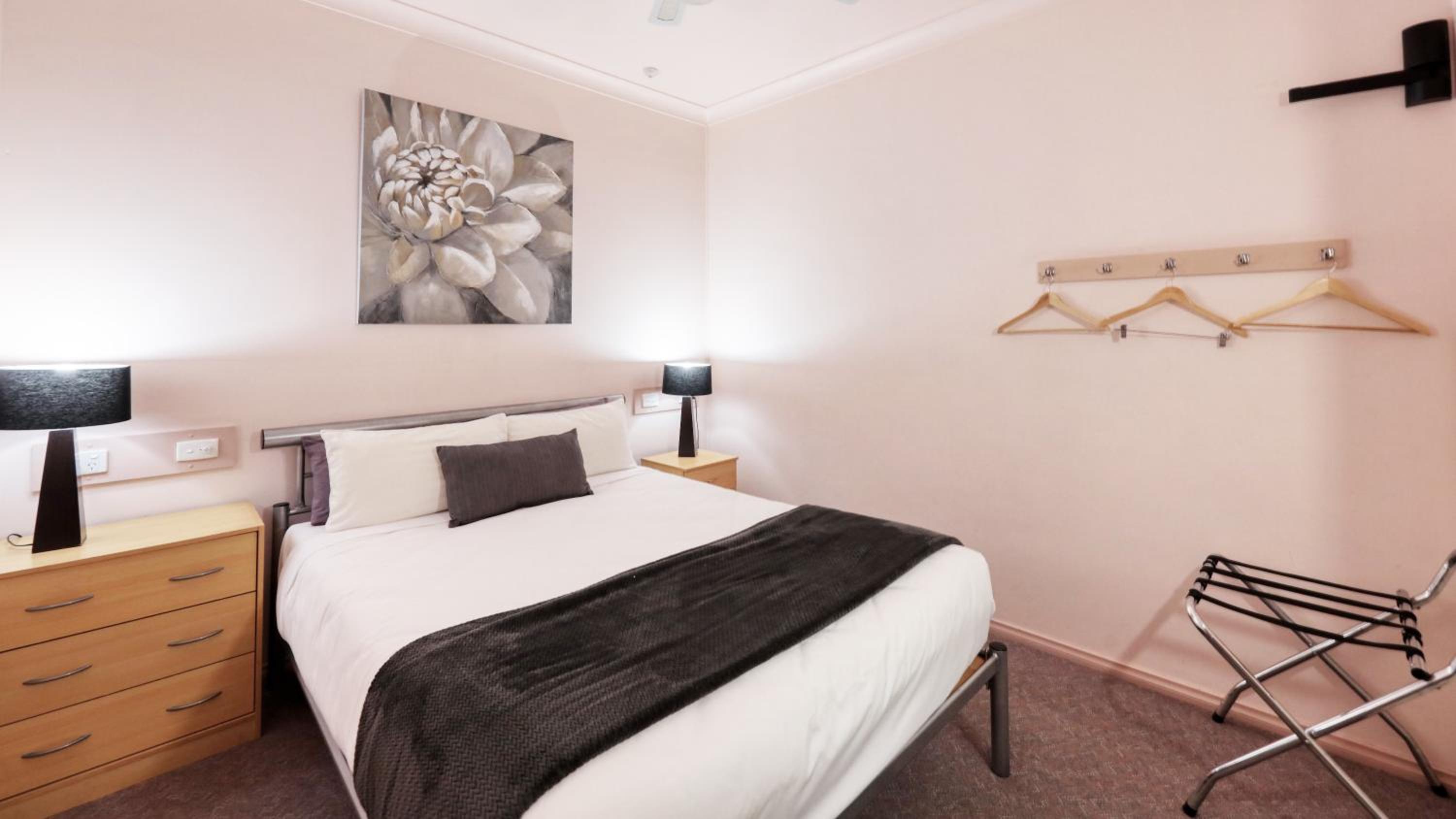 Tumut Farrington motel