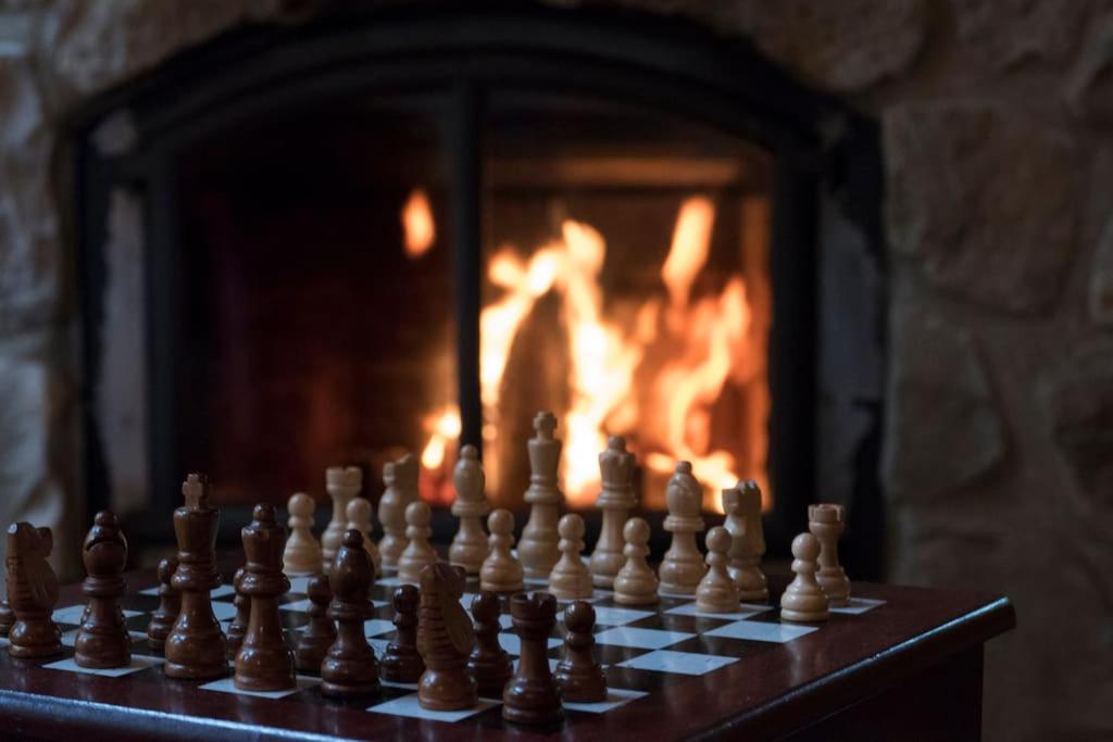 Luxury Lake Loghouse - Mont Tremblant
