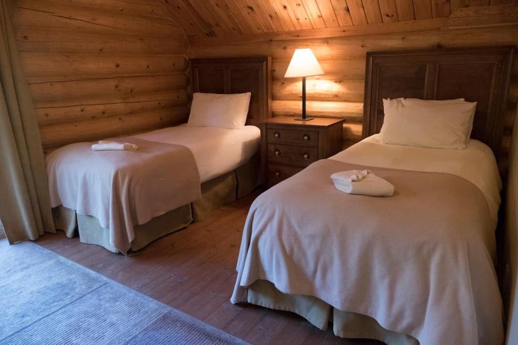 Luxury Lake Loghouse - Mont Tremblant
