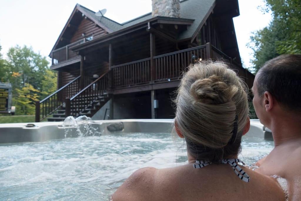 Luxury Lake Loghouse - Mont Tremblant