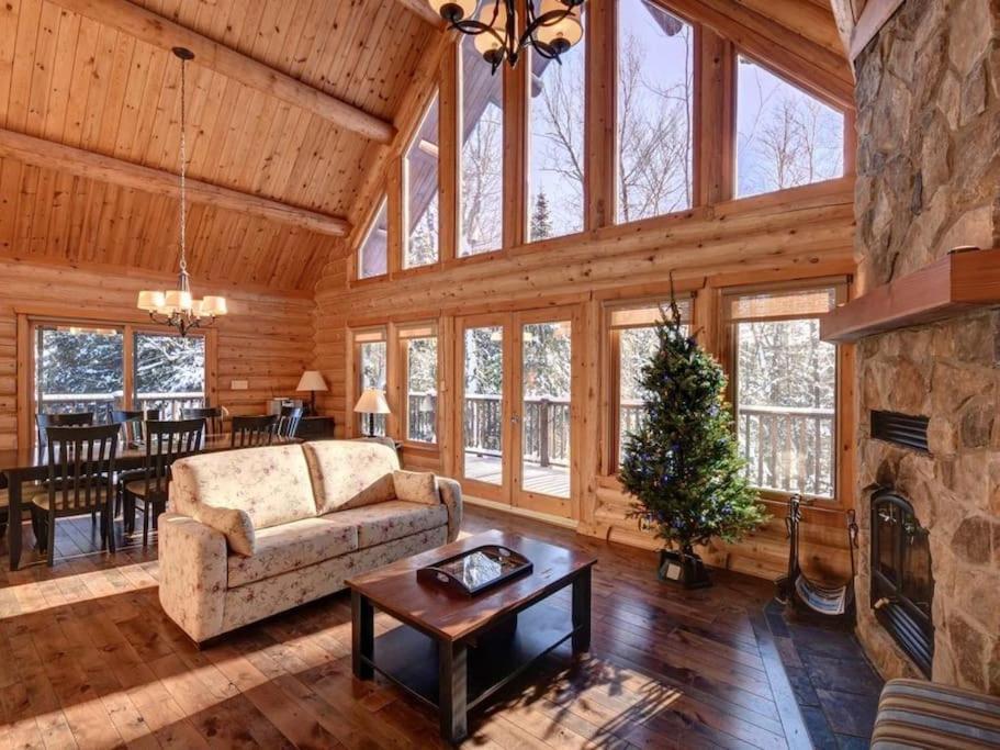 Luxury Lake Loghouse - Mont Tremblant