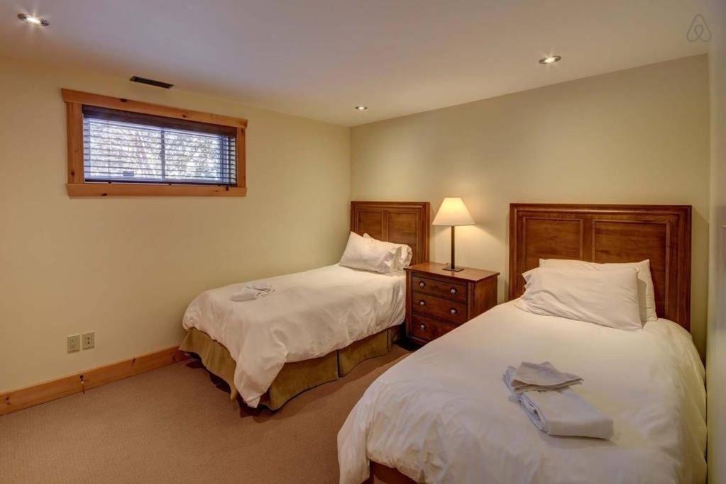 Luxury Lake Loghouse - Mont Tremblant