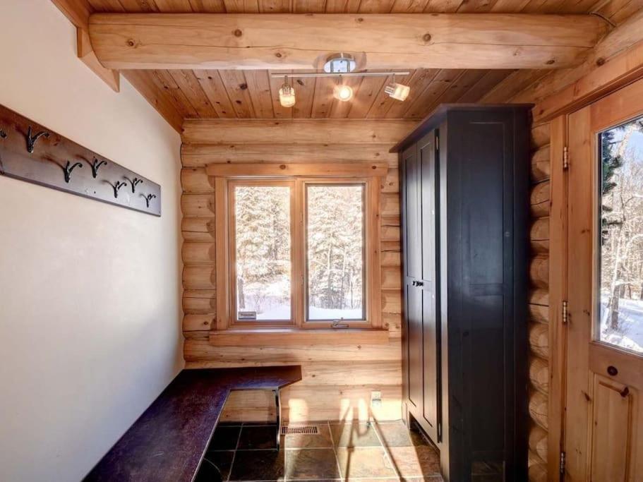Luxury Lake Loghouse - Mont Tremblant