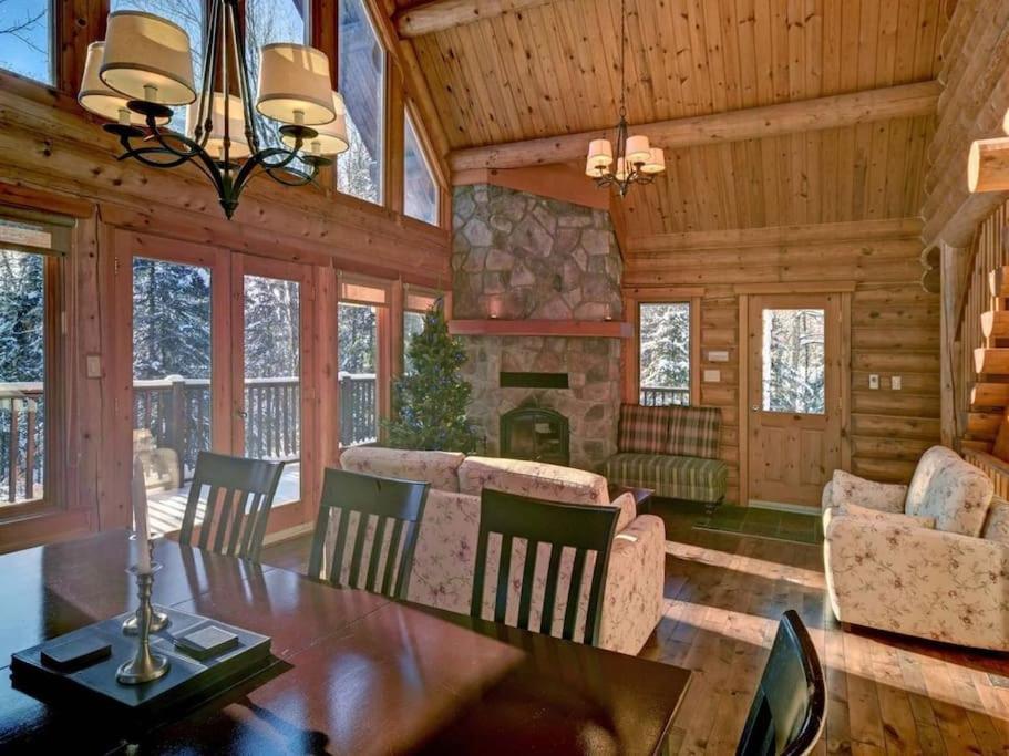 Luxury Lake Loghouse - Mont Tremblant