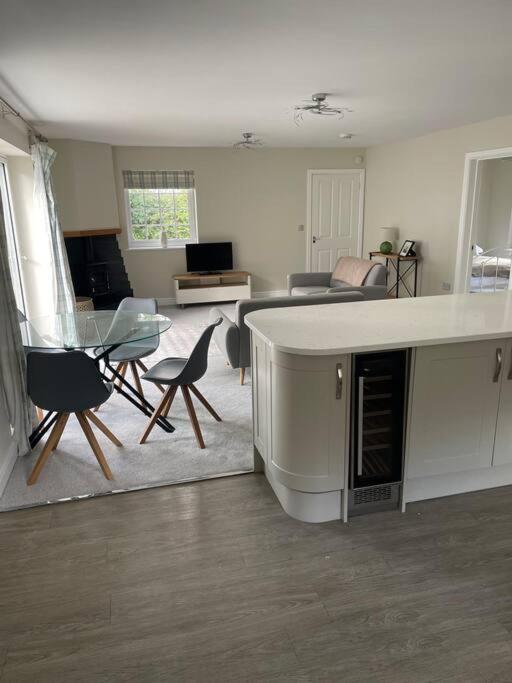 Spacious, Modern Bungalow view 2