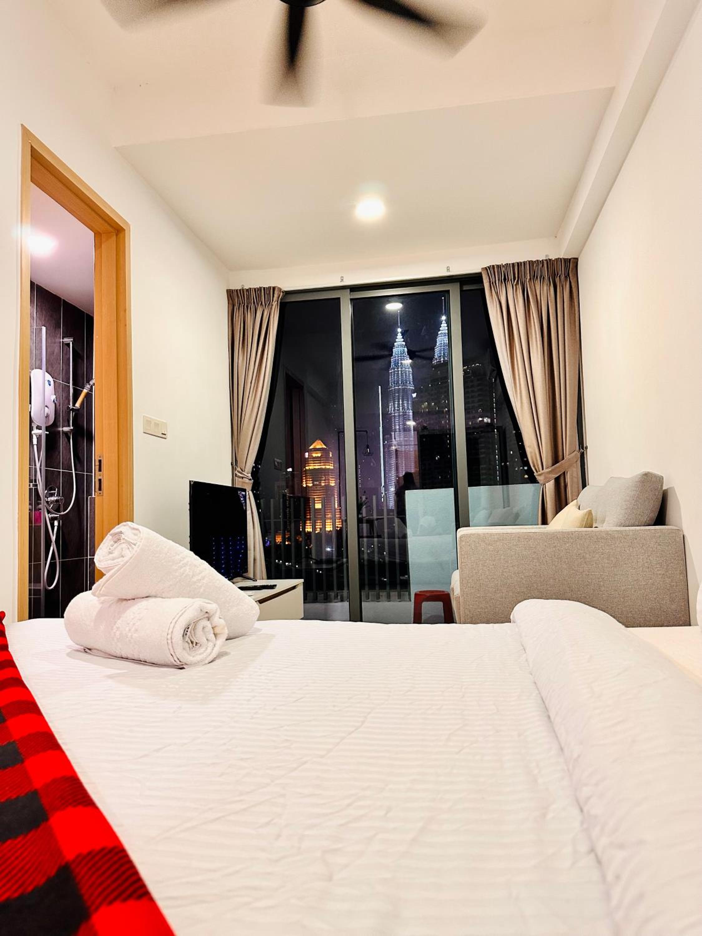 The Luxe Colony Klcc By NTR Resources