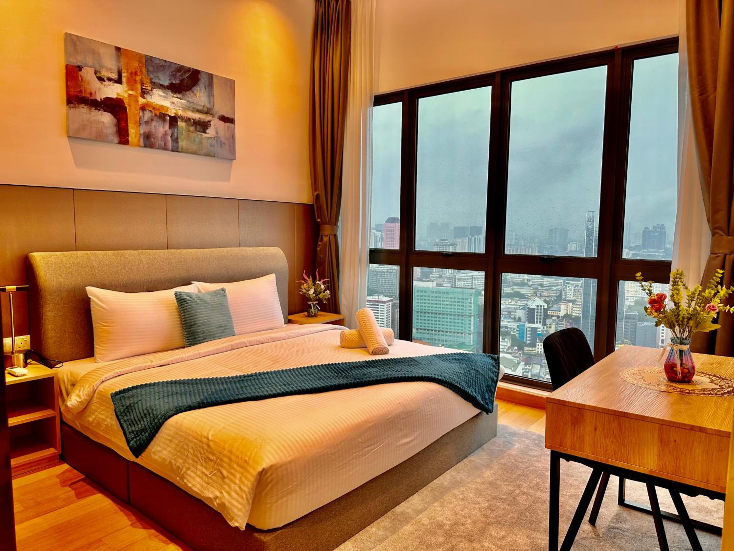 The Luxe Colony Klcc By NTR Resources