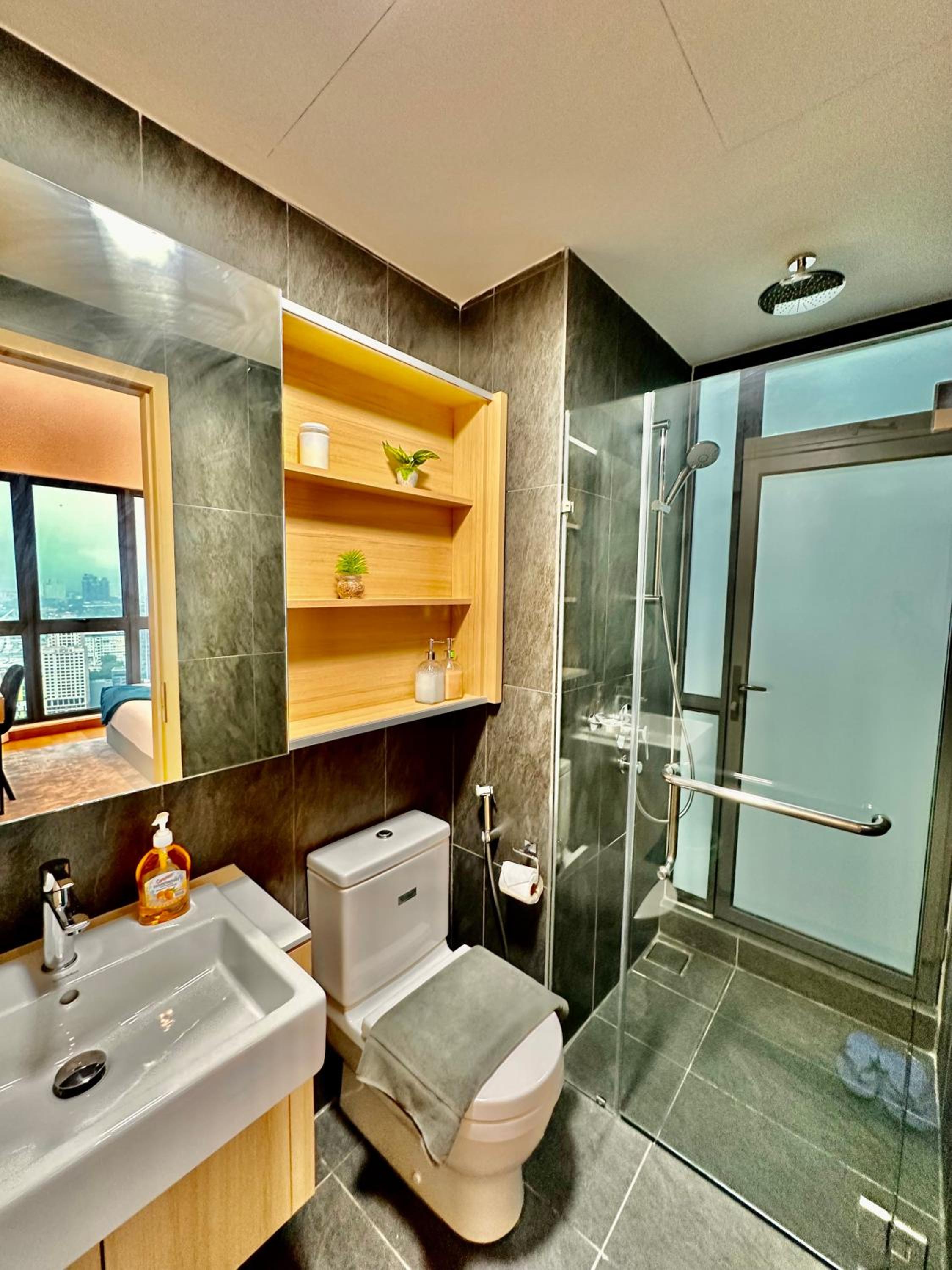 The Luxe Colony Klcc By NTR Resources