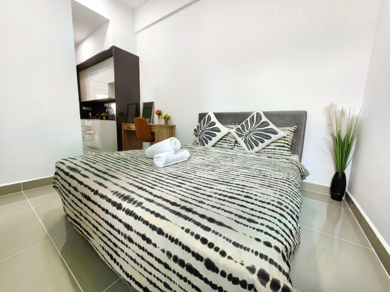 The Luxe Colony Klcc By NTR Resources