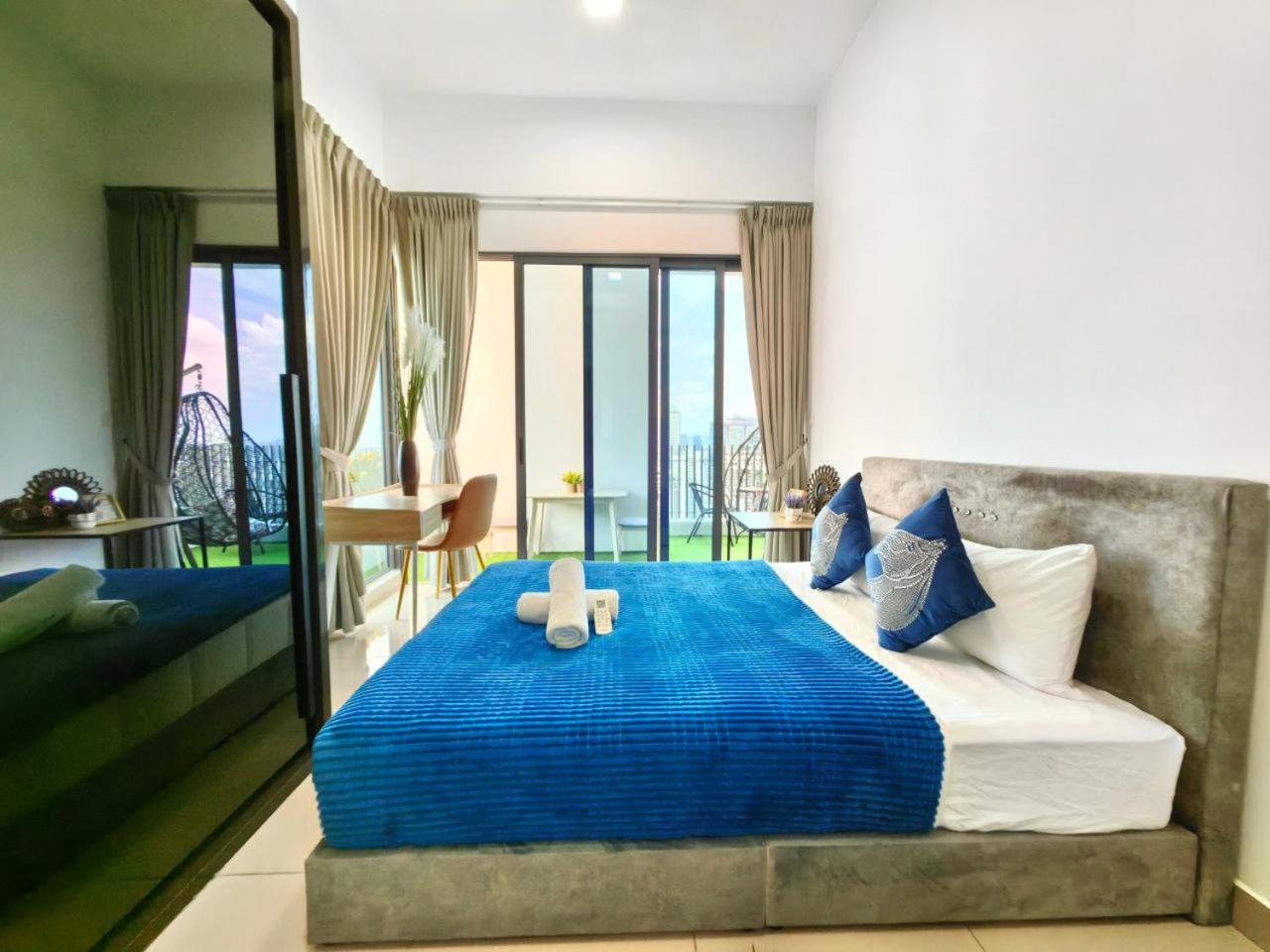 The Luxe Colony Klcc By NTR Resources