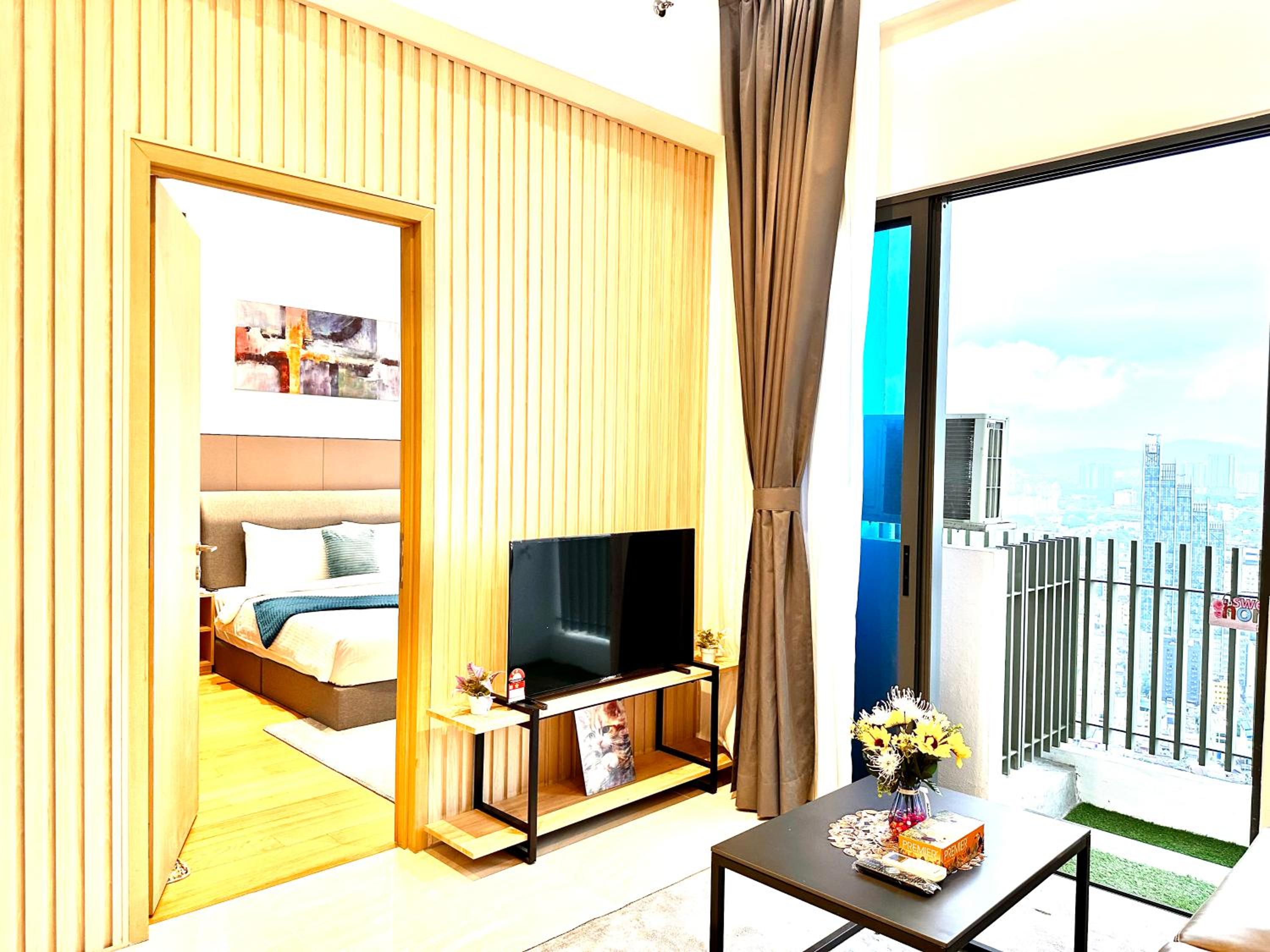 The Luxe Colony Klcc By NTR Resources