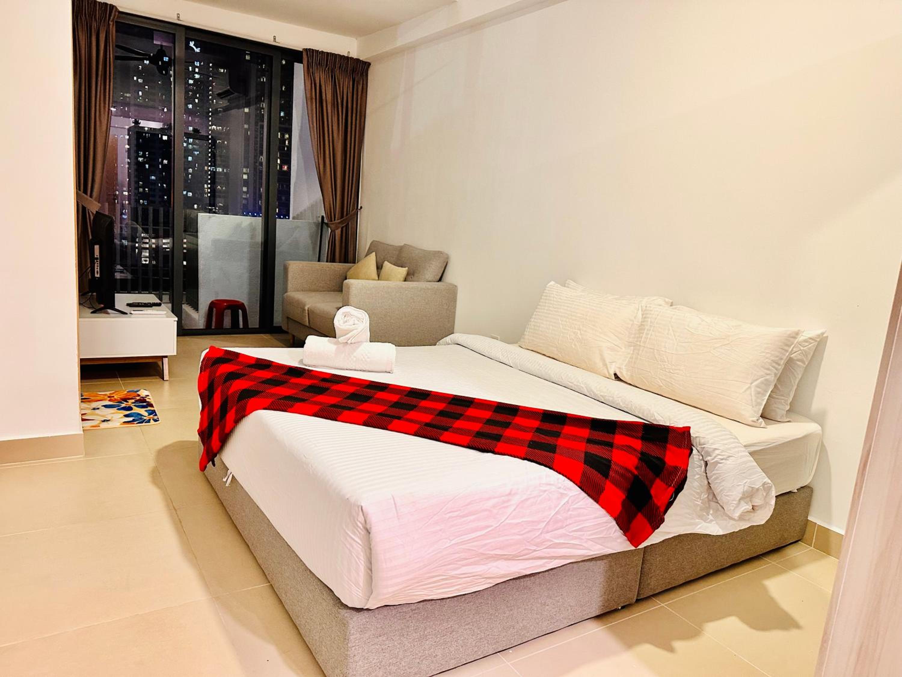 The Luxe Colony Klcc By NTR Resources