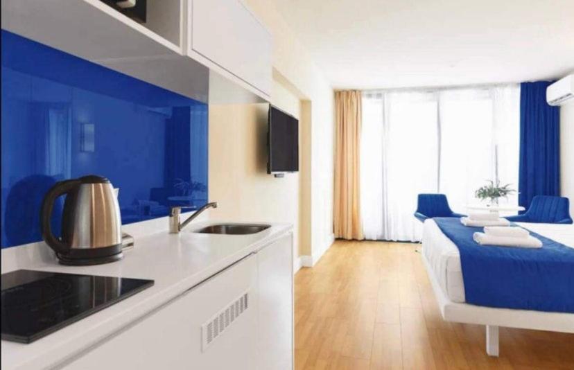 Sea VIP Apartments 5 view 2