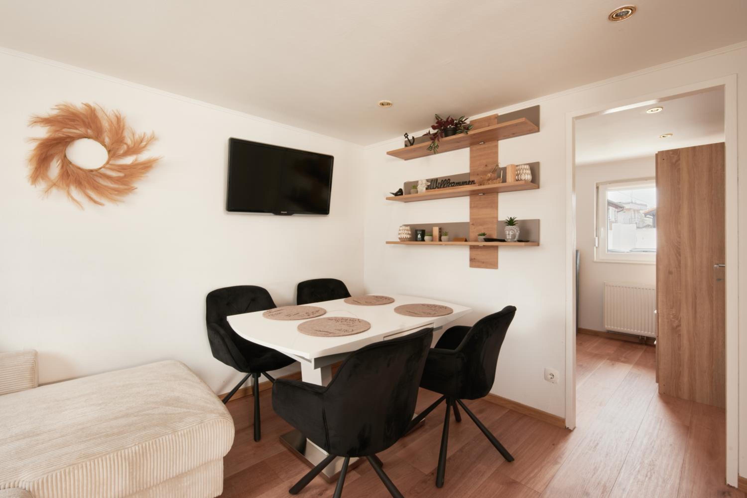 Luxurious 3BD Villa in Prime Location of Vienna