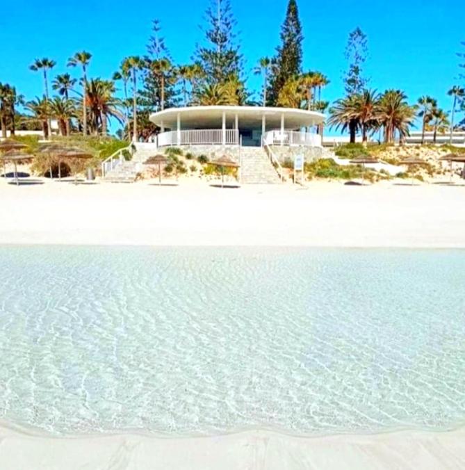 villa Rugiada in front Nissi beach with pool & Sea view