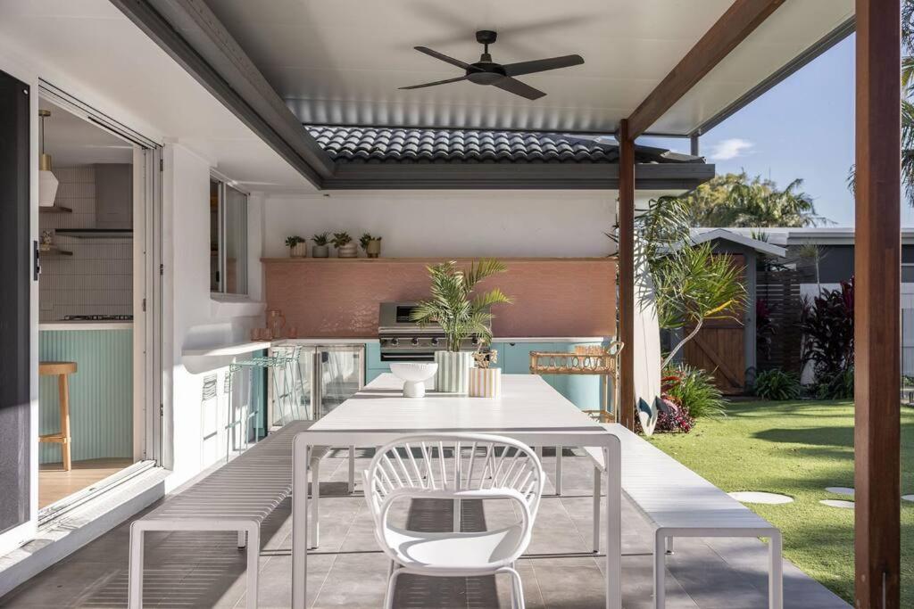 Yo Caba Caba - Beach House with a Colourful Twist!