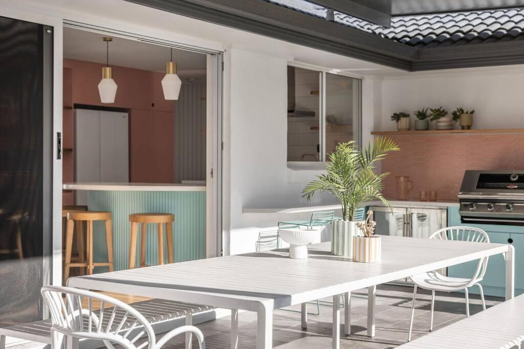 Yo Caba Caba - Beach House with a Colourful Twist!