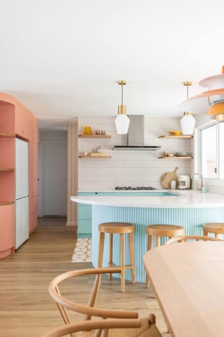 Yo Caba Caba - Beach House with a Colourful Twist!