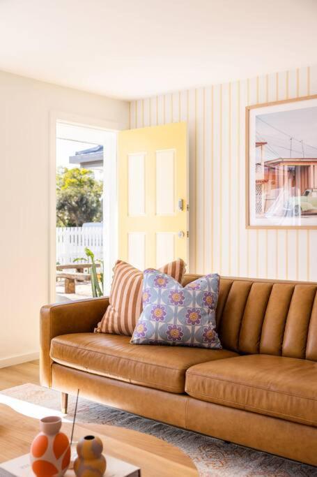 Yo Caba Caba - Beach House with a Colourful Twist!