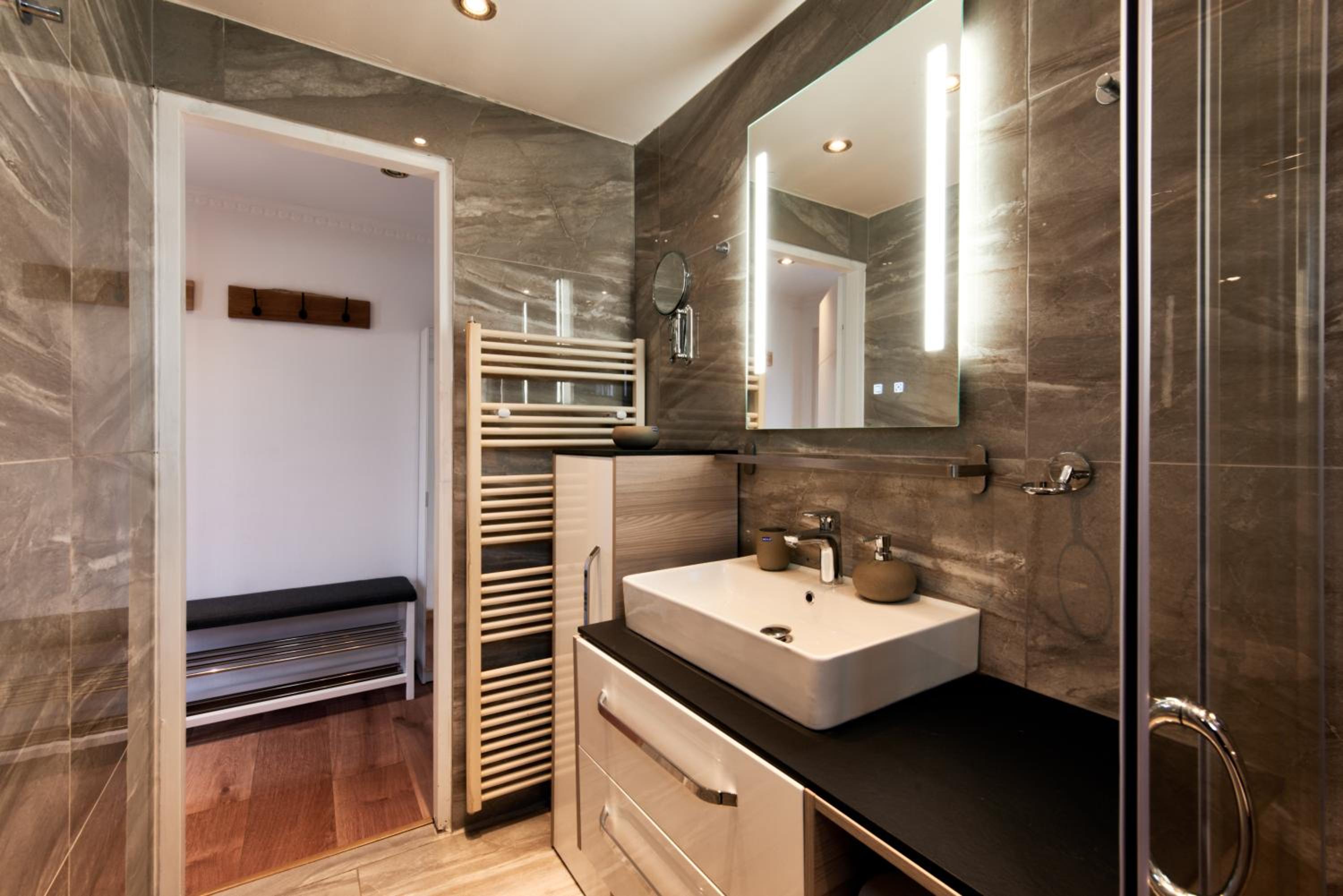 Luxurious 3BD Villa in Prime Location of Vienna