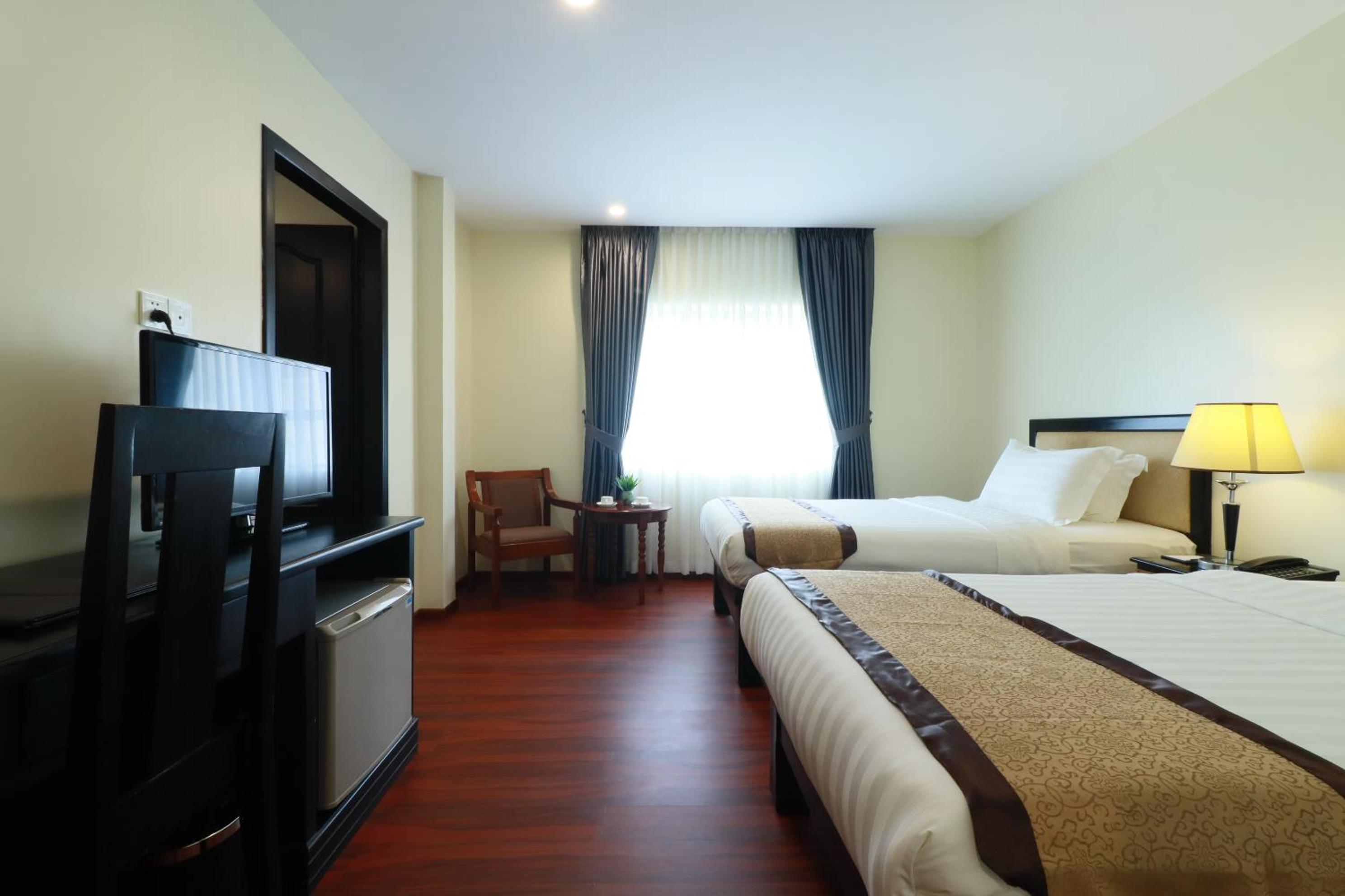 Ramada by Wyndham Phnom Penh Central view 5