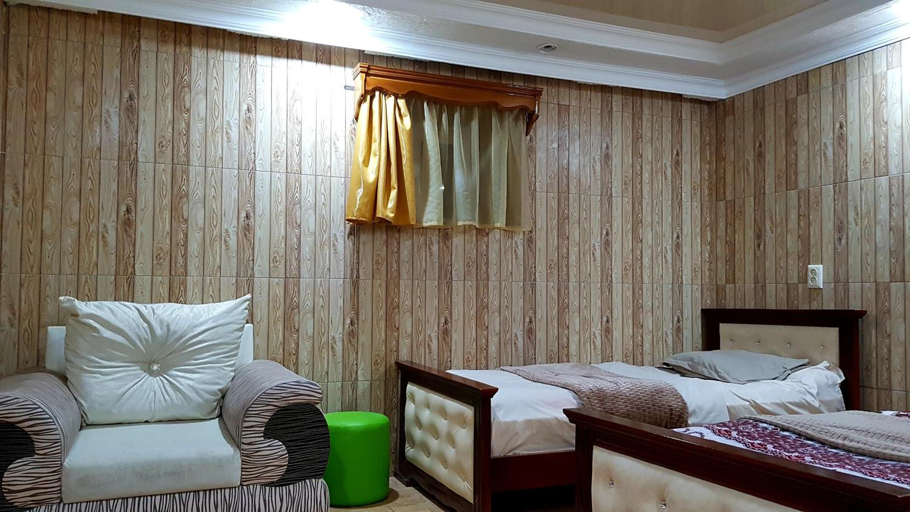 Guests Hausse PLPLAN JAM