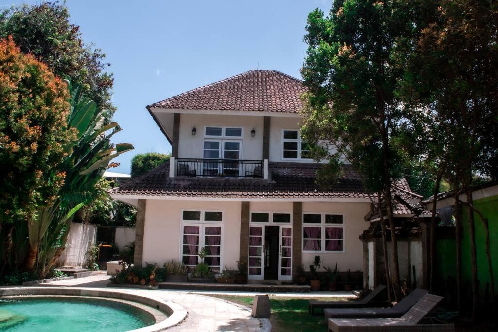 2 Bed Villa with Pool, Big Garden, Central Seminyak view 3