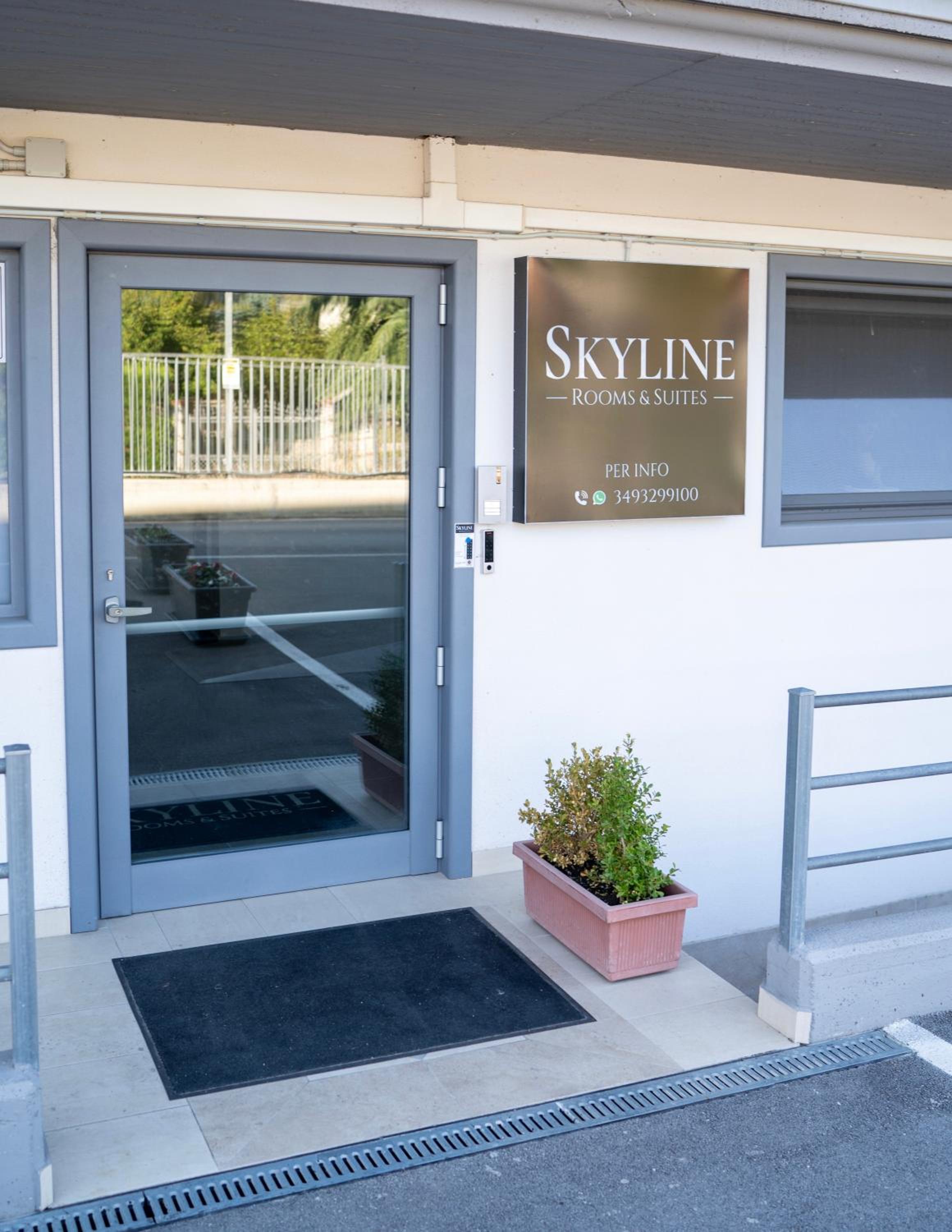 Skyline Rooms & Suites view 2