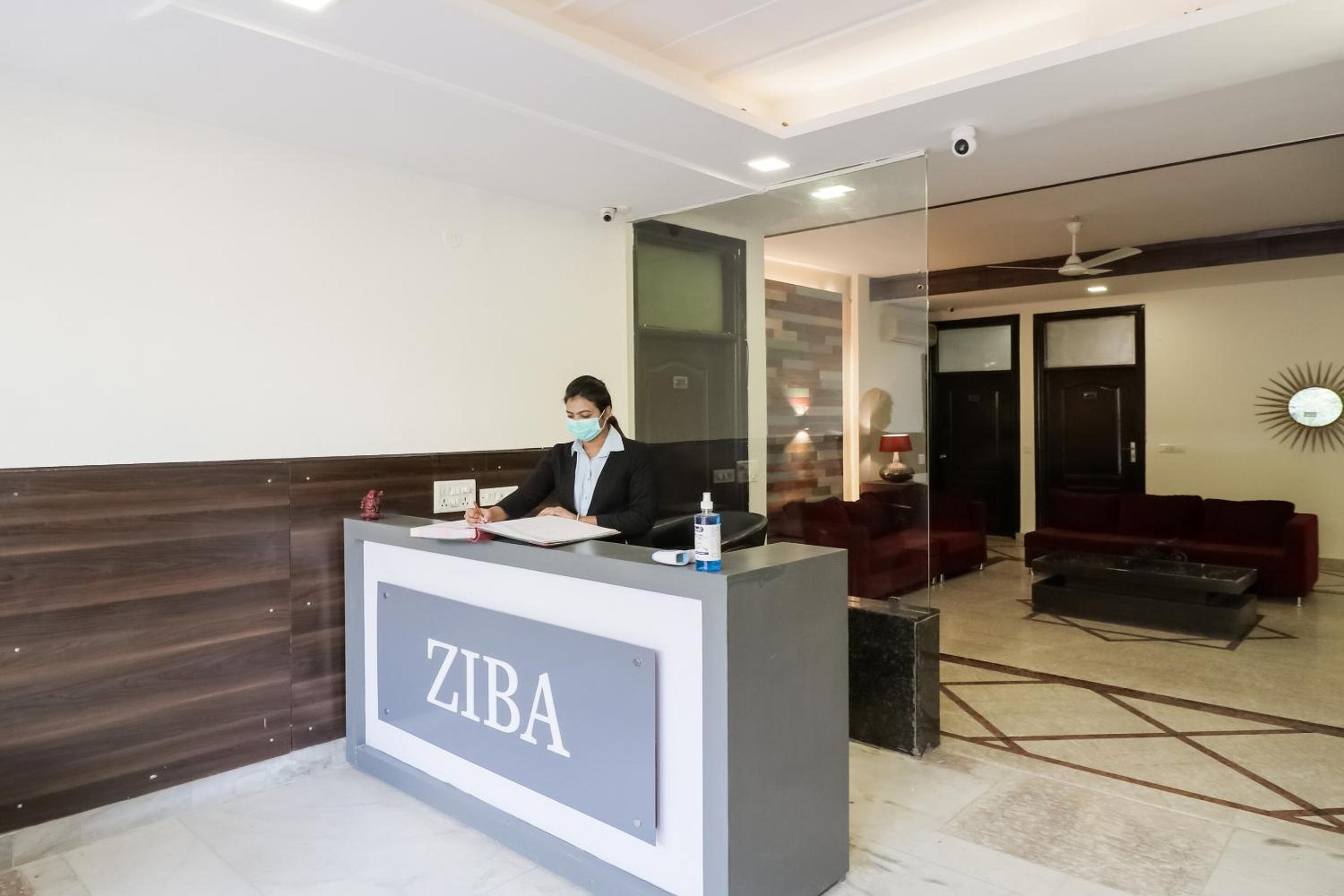 Lobby & Reception