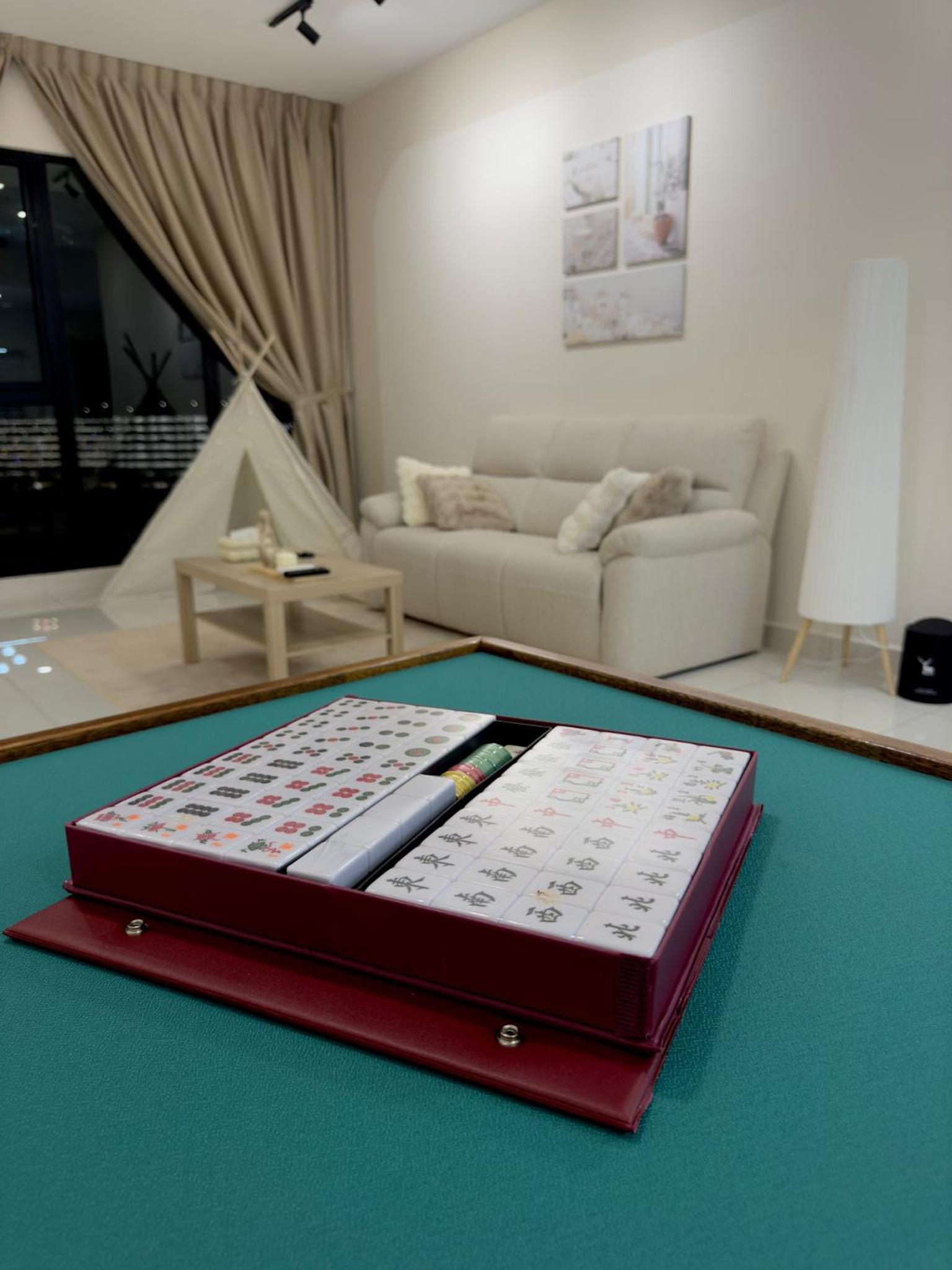 Mosaic Southkey 4BR 14 pax