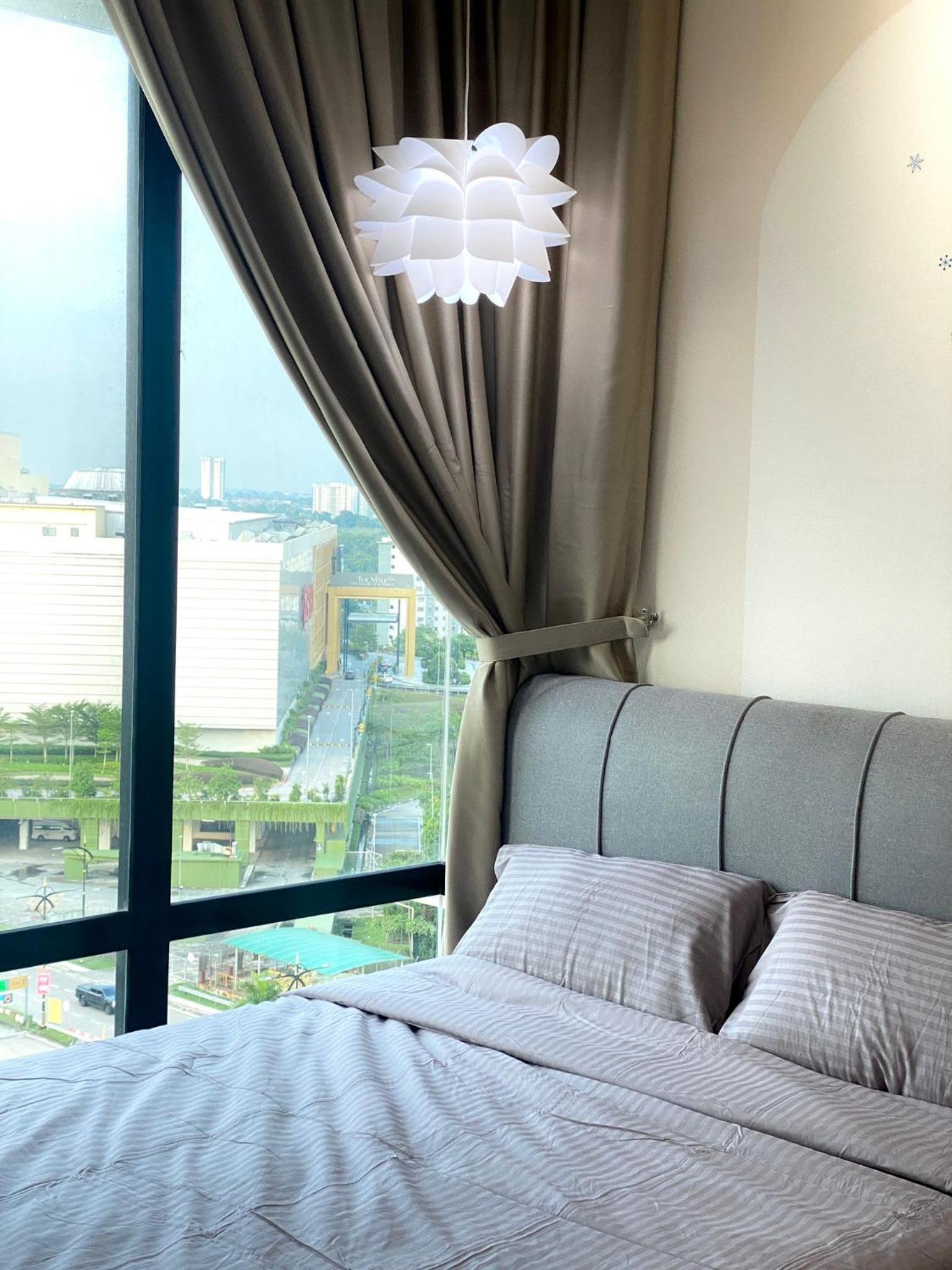 Mosaic Southkey 4BR 14 pax