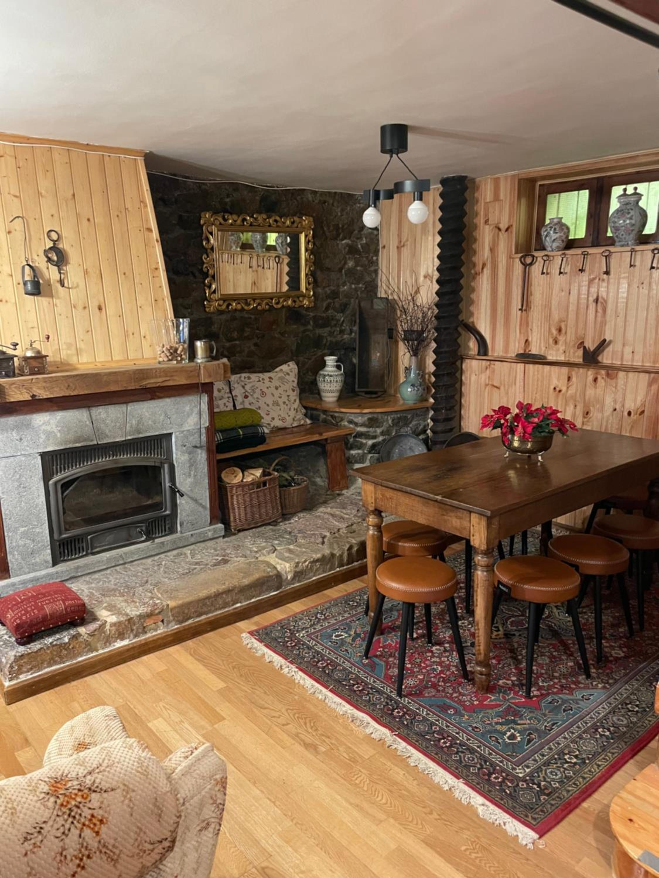 Casa Rural MONTE ROBLO