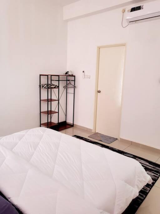 Haider's Homestay D'Summit Residence Kempas JB