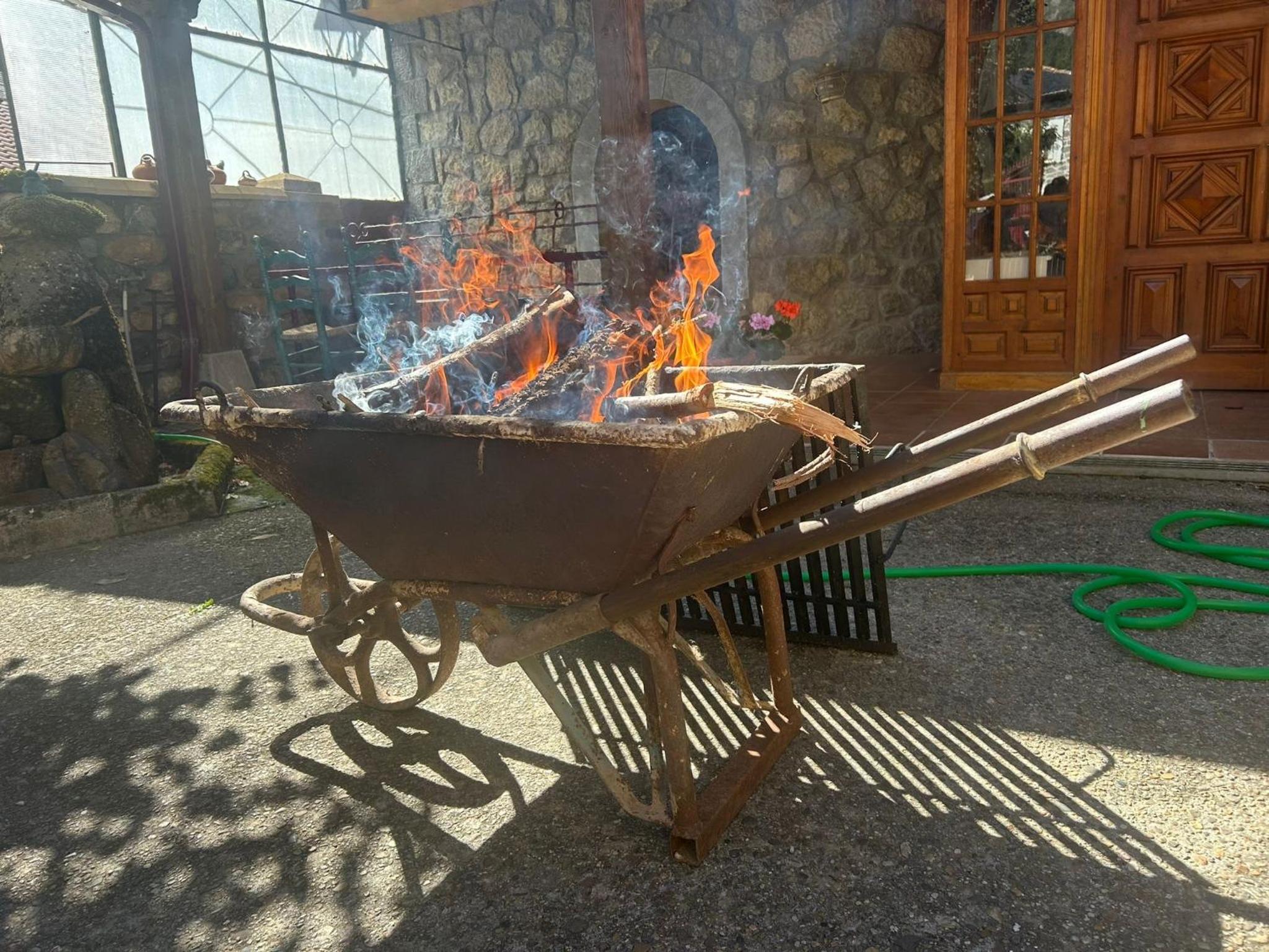 Casa Rural MONTE ROBLO