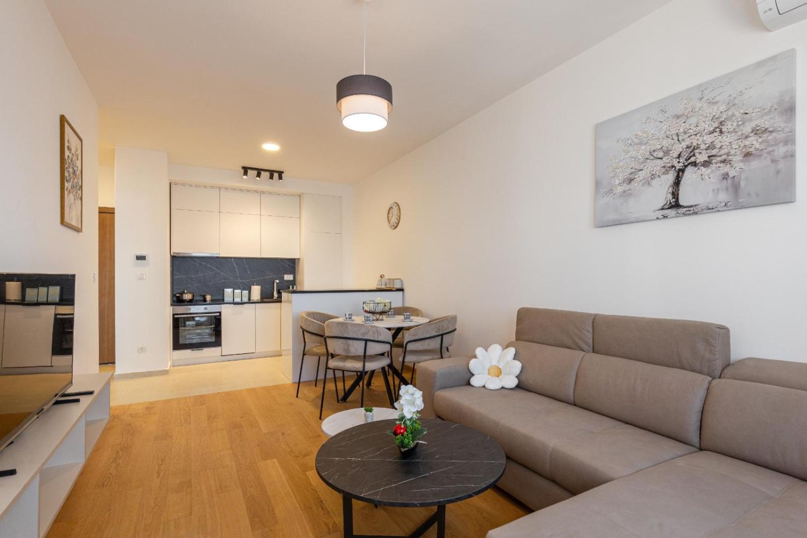 Walnut apartment in Tre Group Complex view 2
