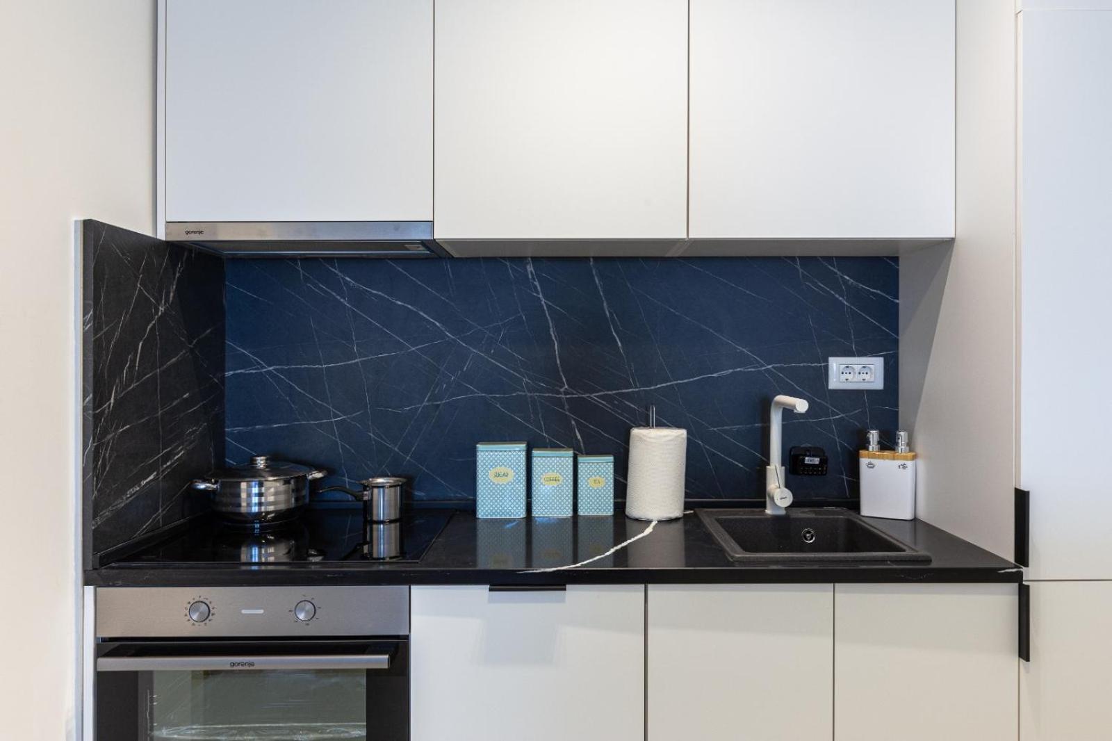 Walnut apartment in Tre Group Complex view 3