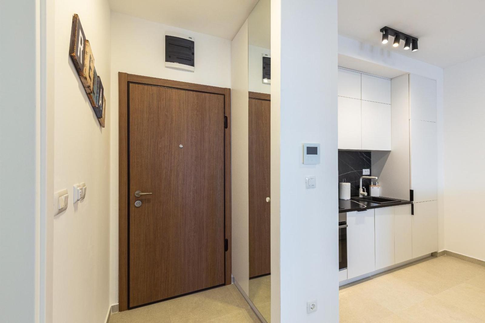Walnut apartment in Tre Group Complex view 5